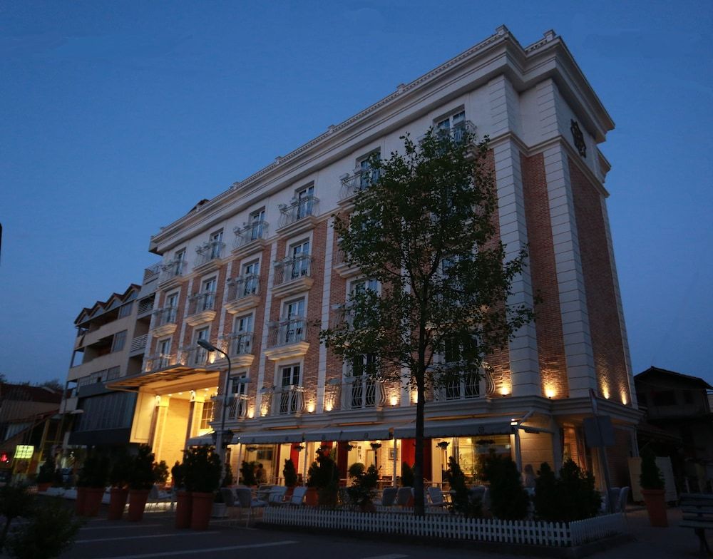 Hymetis Palace 5 estrellas en Pogradec