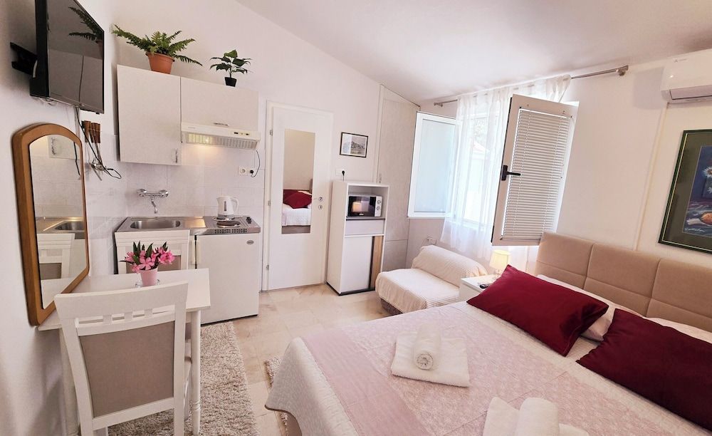 Apartments Goge 3 estrelas em Gradac