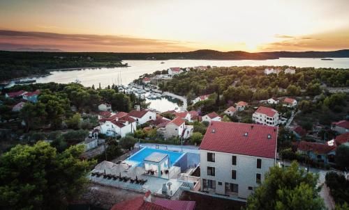 Villa Toma 2