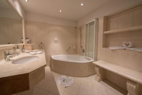 Hotel Alpenblick Zillertal 2