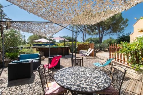 Au Coeur De L'Olivette - Climatisée avec piscine 2