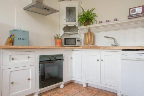 Courtyard Cottages 3