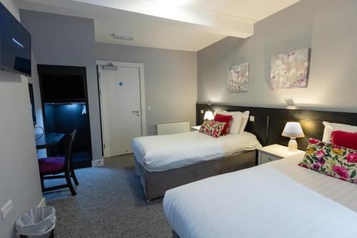 Behan's Horseshoe Bar & Restaurant 2