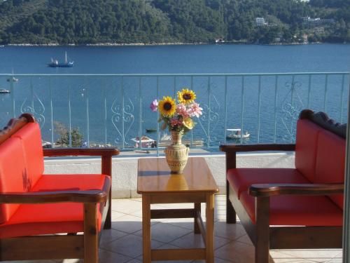 Agnàntema Portside Stays Skiathos 1