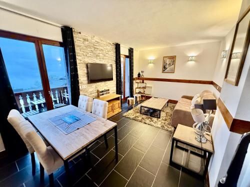 Les Aiguilles De Warens 2