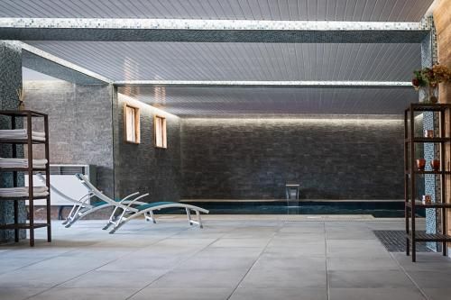 Black Diamond Lodge 3