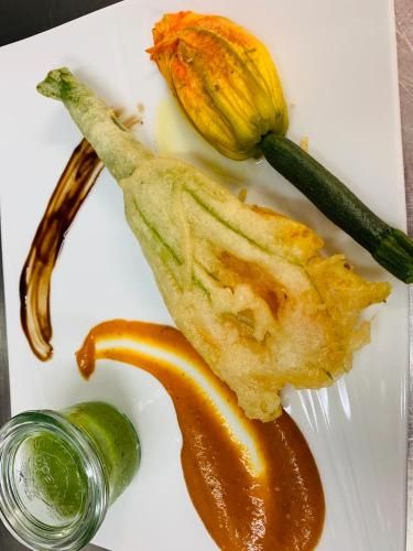 Logis Hotel Restaurant Hostellerie de la Tour 3