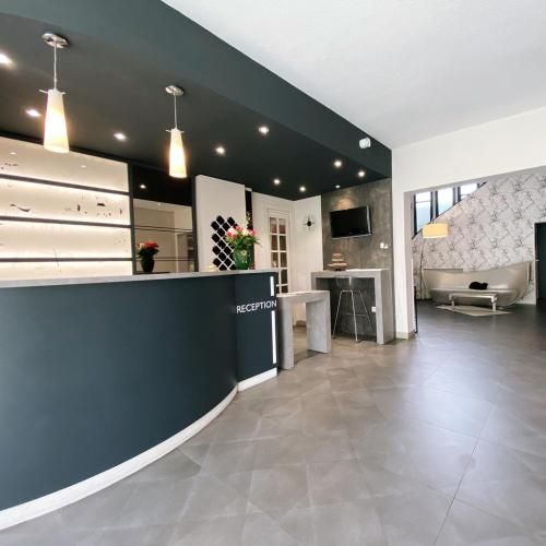 Logis Hôtel Le Miramont 2