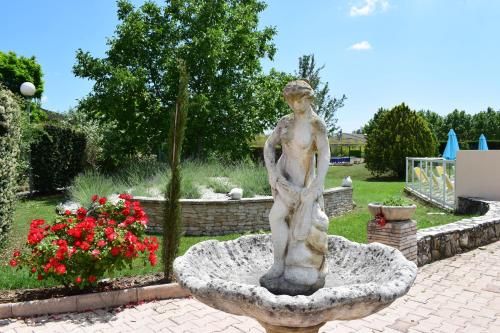 Le Champ d'Eysson Aparthotel 3