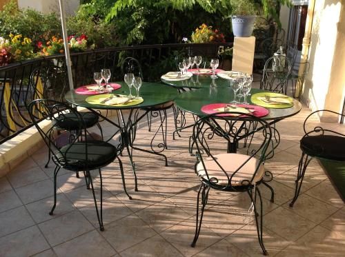 Hôtel Restaurant Les oliviers 3