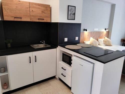 Valentinos Apartments 3