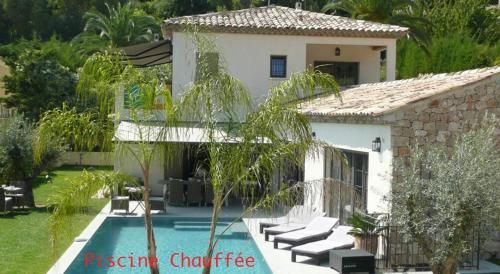 Etoile De Saint Paul 2