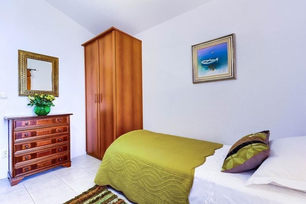 Apartments Lidija 2