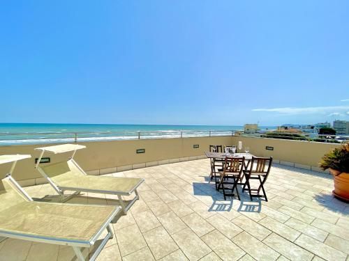Hotel Avana Fronte Mare 3 estrellas en Riccione
