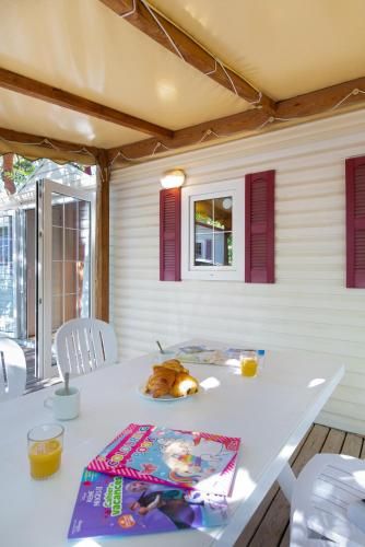 Camping Paradis La Pinede 3