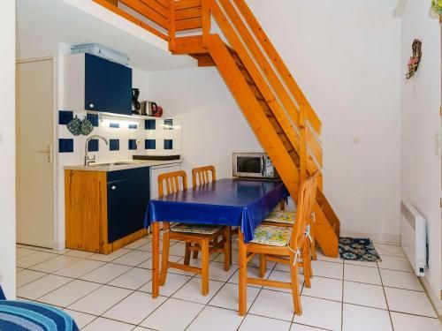 Villa 2 pièces avec mezzanine, terrasse et accès piscine à Gruissan - 5 couchages - FR-1-409-9 2 estrelas em Gruissan