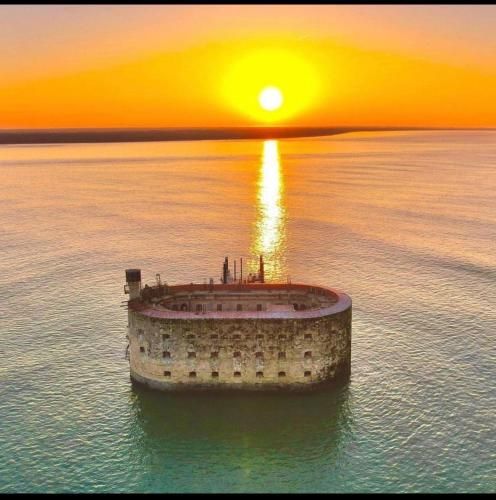 Hôtel 2 étoiles et Restaurant Le Galet Bleu 3