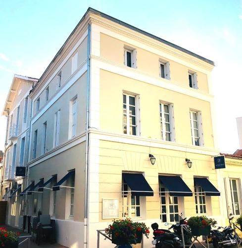 Hôtel 2 étoiles et Restaurant Le Galet Bleu 2 estrelas em Fouras