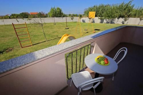 Apartments Armitage 3