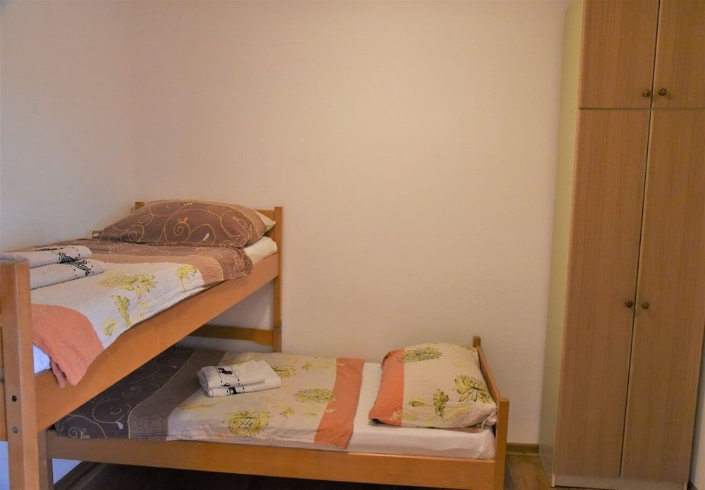Apartments Ema 3