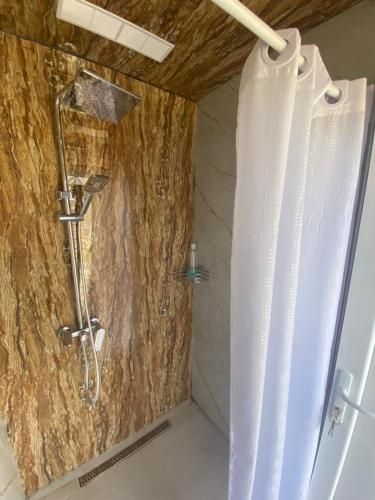 Tara Place - Camp Rabrenovic 2