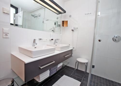 **** PanoramA Apartments 2