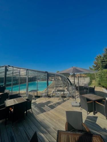 Camping le Rouge Gorge **** 10' Puy du Fou 4 estrelas em Saint-Laurent-sur-Sèvre