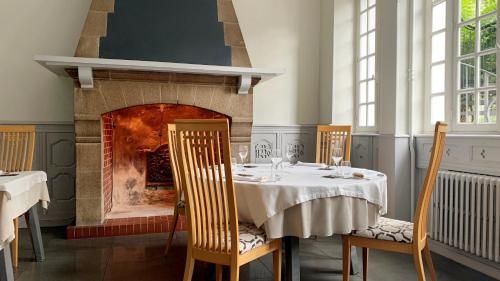 Hôtel De France - Restaurant L'insolite 3 étoiles à Douarnenez