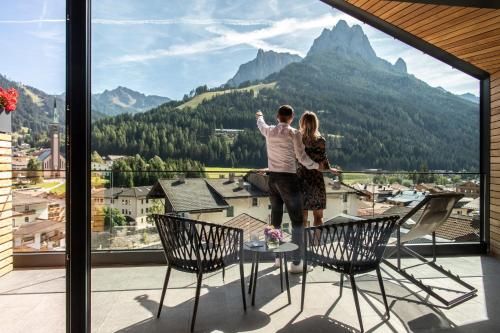 Hotel Ladinia Dolomites View 2