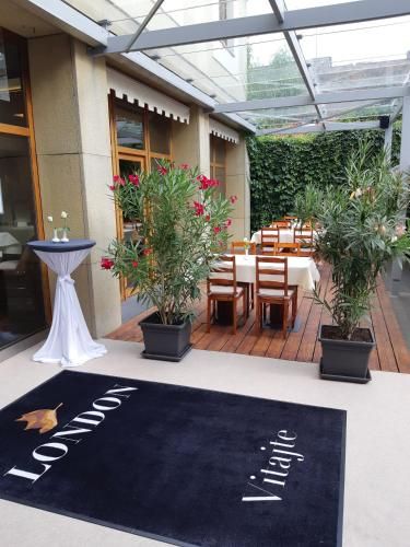 LONDON Boutique hotel & Restaurant 2