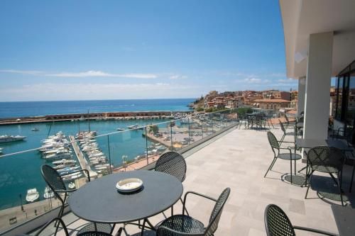 Hotel La Scogliera 3