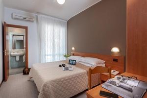 Hotel Pierre