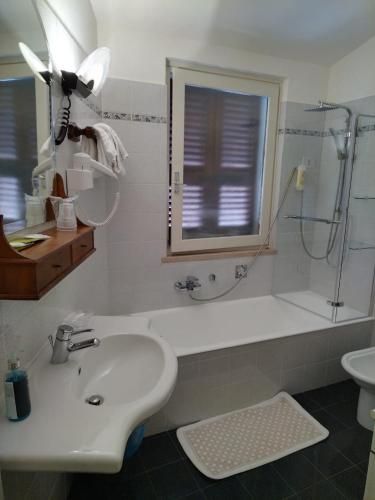 Belvedere Hotel & Villa 3