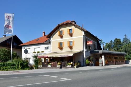 Guest House Arvaj 3 estrelas em Kranj