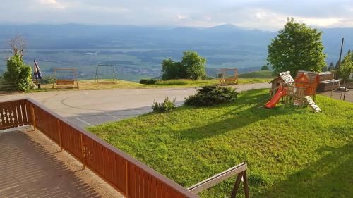 Guest house Pr Ambružarju & Apartments 3 estrelas em Cerklje na Gorenjskem