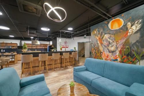 CHORS like a hotel - 1st World NFT Block & Art Capsule Hostel MetaCHORS 2