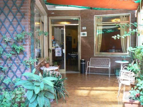 Albergo Nella 2 estrelas em Imperia