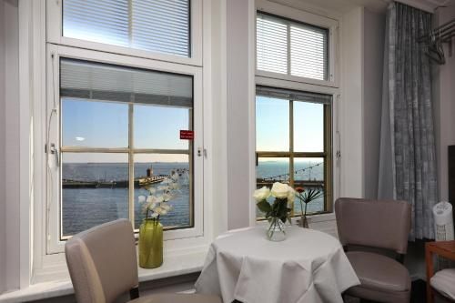 Hotel Cafe Restaurant Van Den Hogen 3