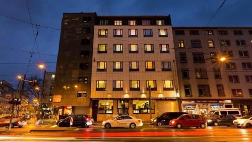 Hotel Lumière an der Messe 4 estrellas en Fráncfort del Meno