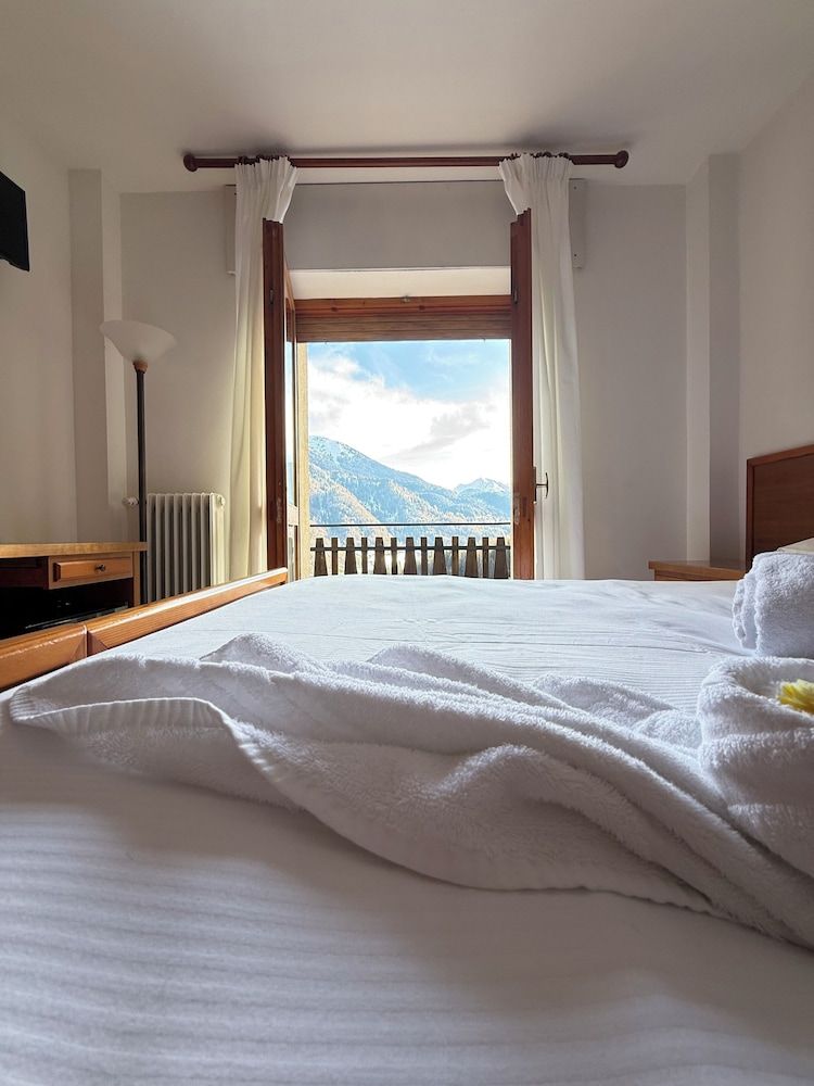 Miravalle Supersport Hotel 3 estrelas em Forni Avoltri