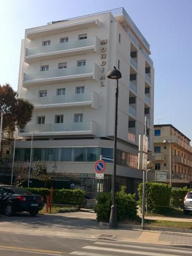 Hotel Mondial 1