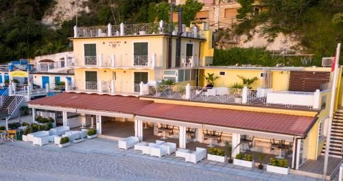 Hotel Residence Arturo 2 estrelas em Sirolo