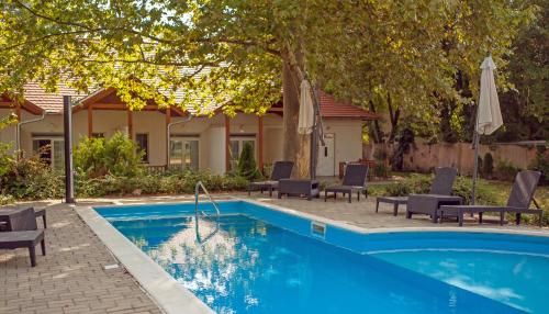 Hotel Platán 2 estrelas em Zamárdi