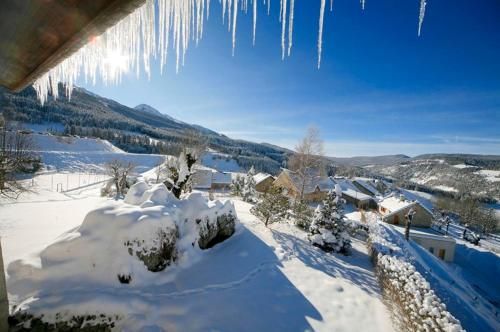Logis Hotel Les Playes 2