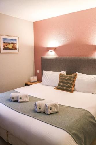 Logis La Bastide De Grignan Hotel & Restaurant "La Chênaie" 3