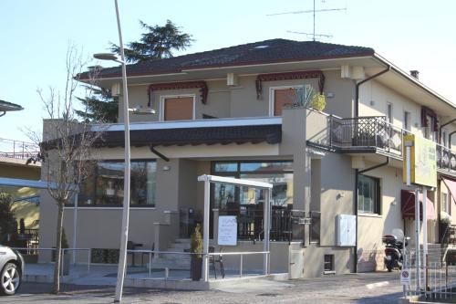 Hotel Margherita Meublè 1 estrellas en Sirmione