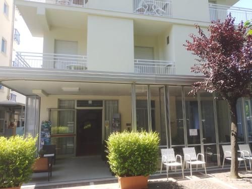 B&B - Meuble' - Hotel " CORDIALE " 3
