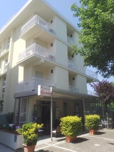 B&B - Meuble' - Hotel " CORDIALE " 2