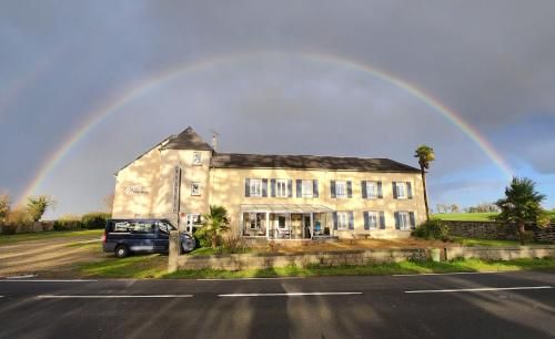 Hotel Les Montois 2 estrelas em Céaux
