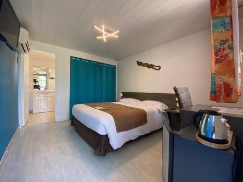 Hotel Des 4 Vents "Esprit Camargue" 2